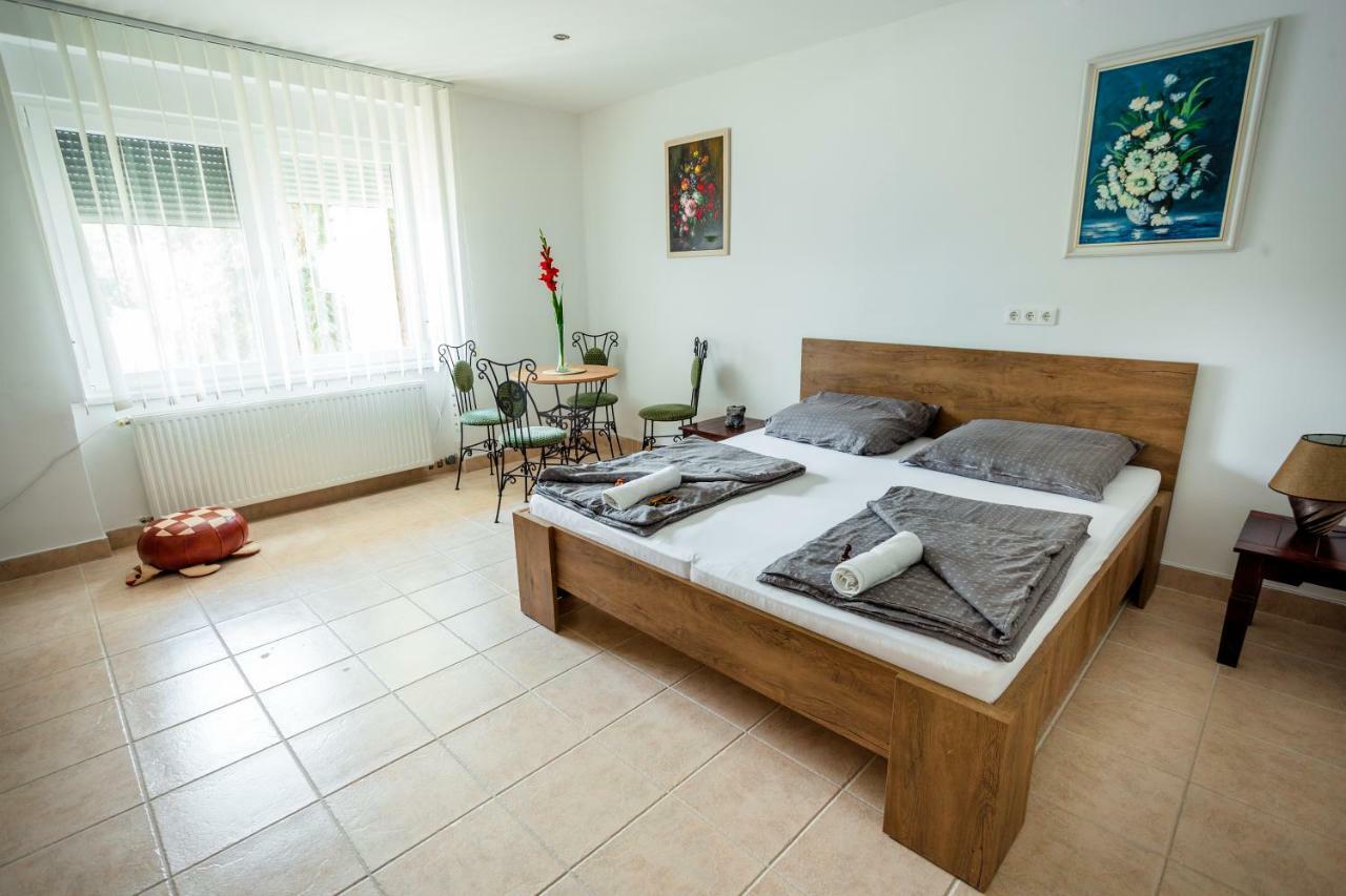 Virágos vendégház Keszthely Esterno foto